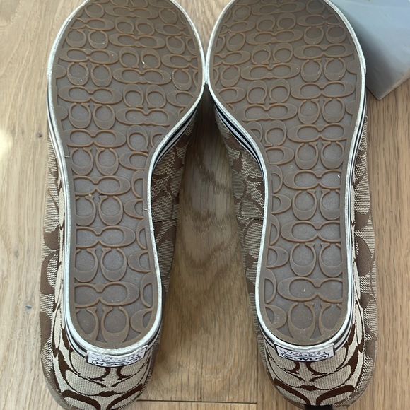 Authentic Coach wedge shoes sz 10 in excellent used conditions. - Picture 9 of 10
